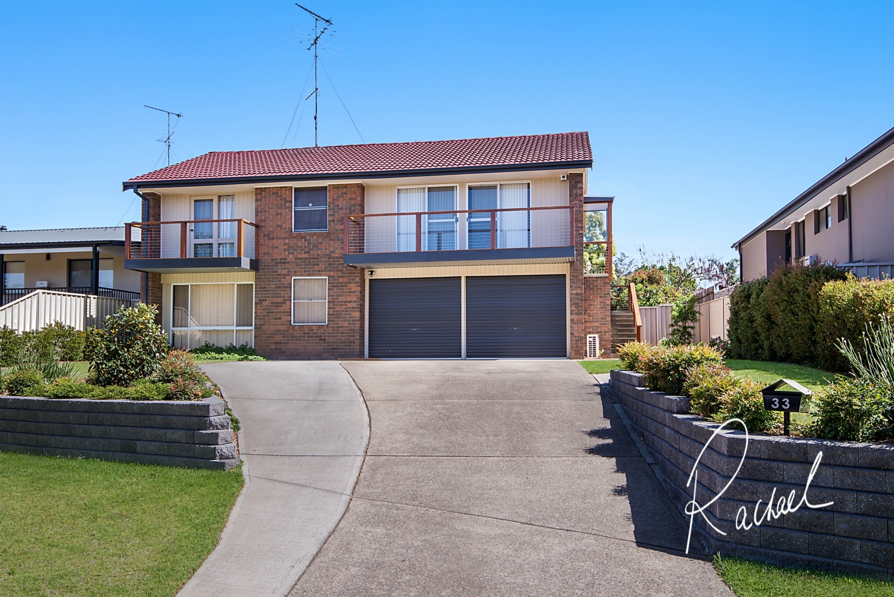 LARGE FAMILY HOME 33 Balmain Road, McGraths Hill Rachael